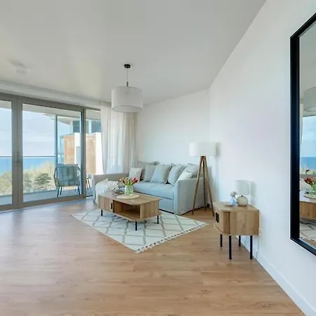 Stunning Seaview Retreat For 4 In Apartmán